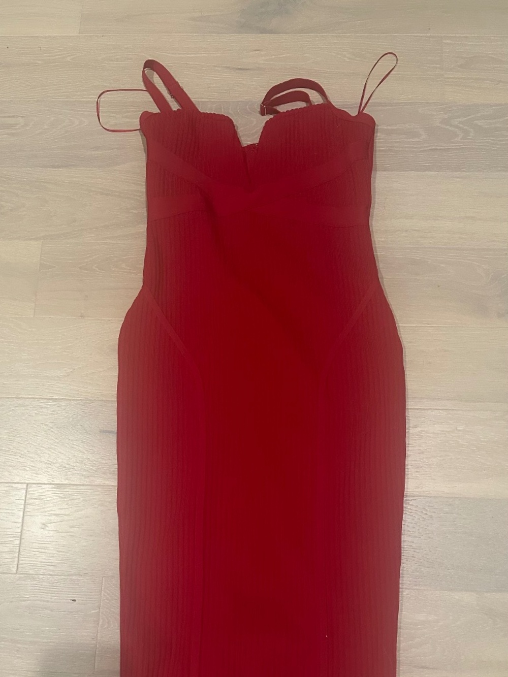 red bodycon bandage dress